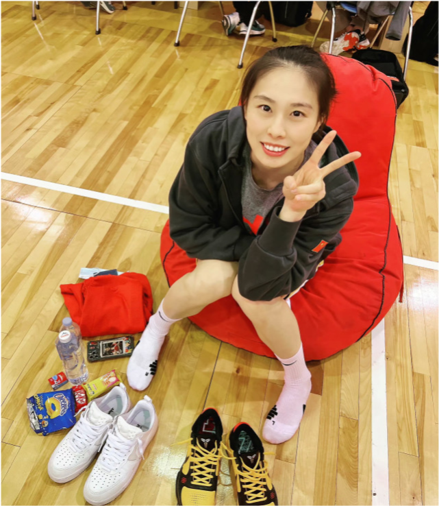 王思雨开直播,不扎辫子变气质型大美女,回应跟保罗加索尔聊的啥休闲区蓝鸢梦想 - Www.slyday.coM 王思雨开直播,不扎辫子变气质型大美女,回应跟保罗加索尔聊的啥休闲区蓝鸢梦想 - Www.slyday.coM