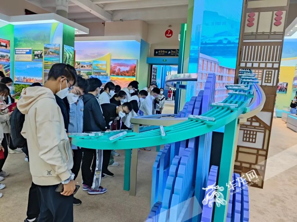 长江之歌丨来重庆单元，挥手奏响一曲“长江之歌”！休闲区蓝鸢梦想 - Www.slyday.coM