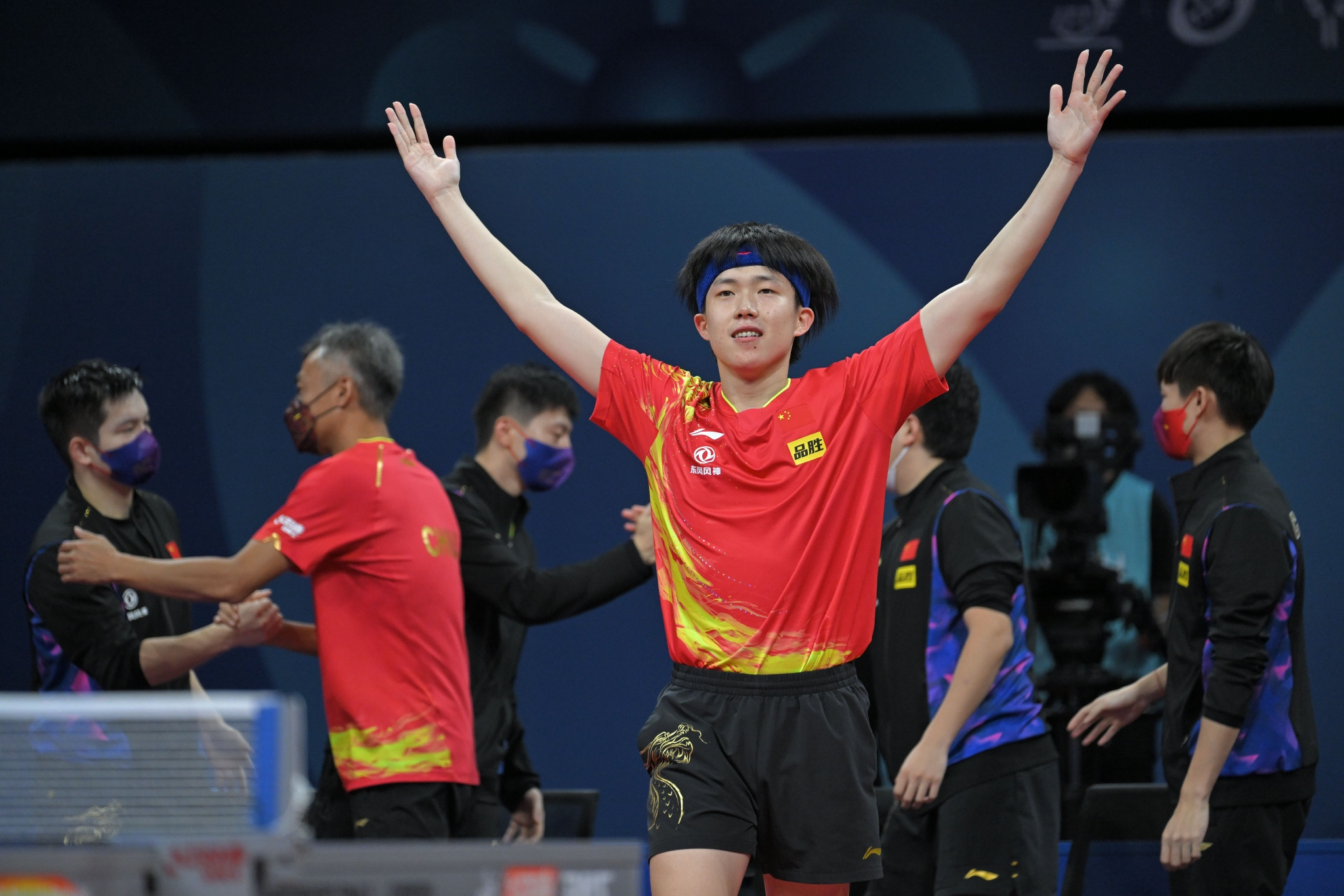 赛场丨王楚钦顶住了！中国男队3比2淘汰日本队冲向十连冠，张本智和空砍2分休闲区蓝鸢梦想 - Www.slyday.coM