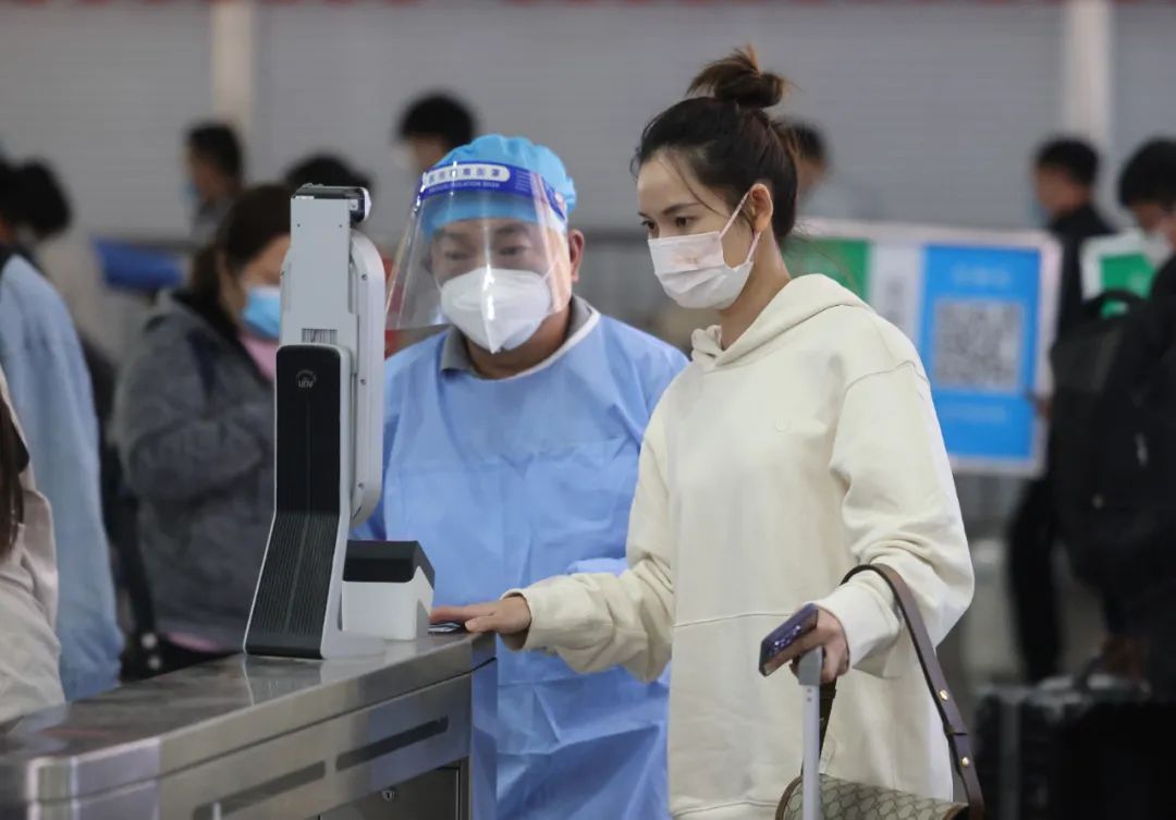 10月7日南京本土新增“2+2”，在集中隔离点和“落地检”发现休闲区蓝鸢梦想 - Www.slyday.coM