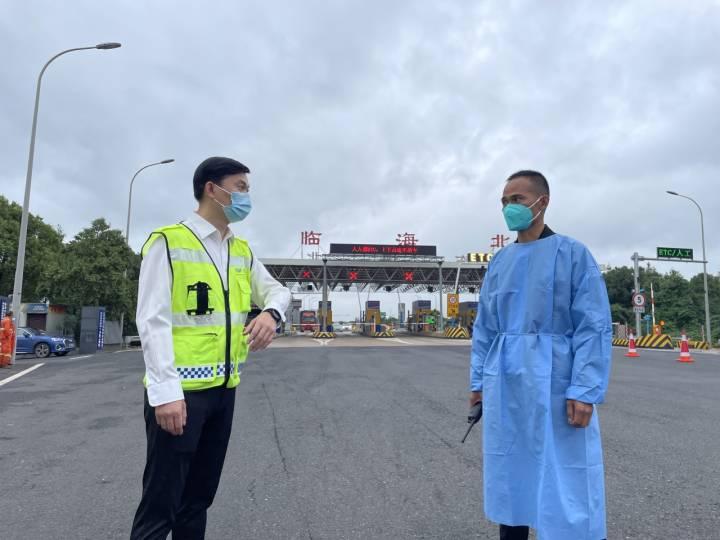 这个有点“强迫症”的所长，他说所抠的一切细节就是为了司乘人员平安休闲区蓝鸢梦想 - Www.slyday.coM