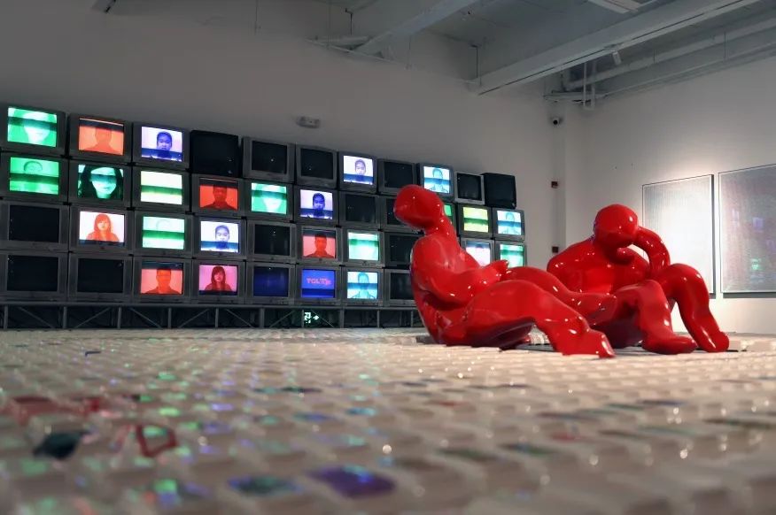 【镇馆之宝】王小慧艺术馆—— “艺术之吻”与“10000个梦”休闲区蓝鸢梦想 - Www.slyday.coM