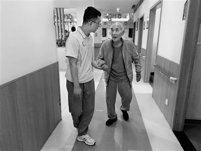 养老机构的专属“面试官”(图1)