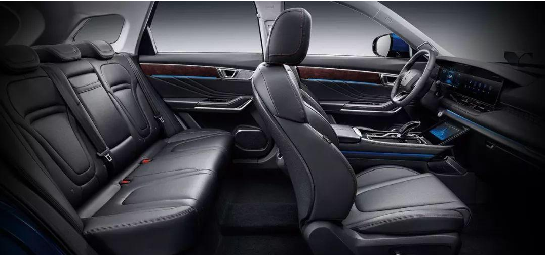 这几款国产大五座SUV也很香，空间不输冠道，有颜还有料