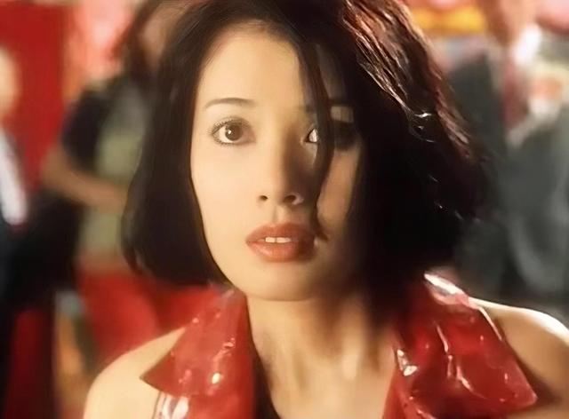 香港知名女星迎来新恋情!遭前男友家暴,未婚产女做单亲妈妈多年|江希文|胡汉清|单亲妈妈_新浪新闻