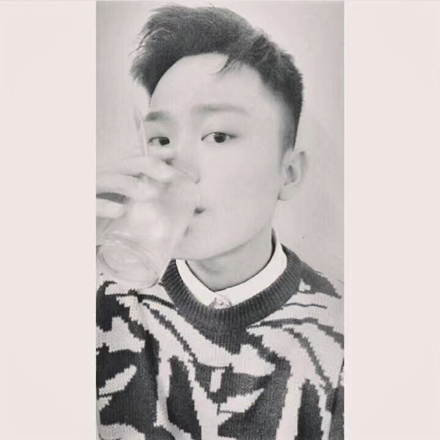 长发美男子直播教美妆，个位数观看也能成交上万休闲区蓝鸢梦想 - Www.slyday.coM