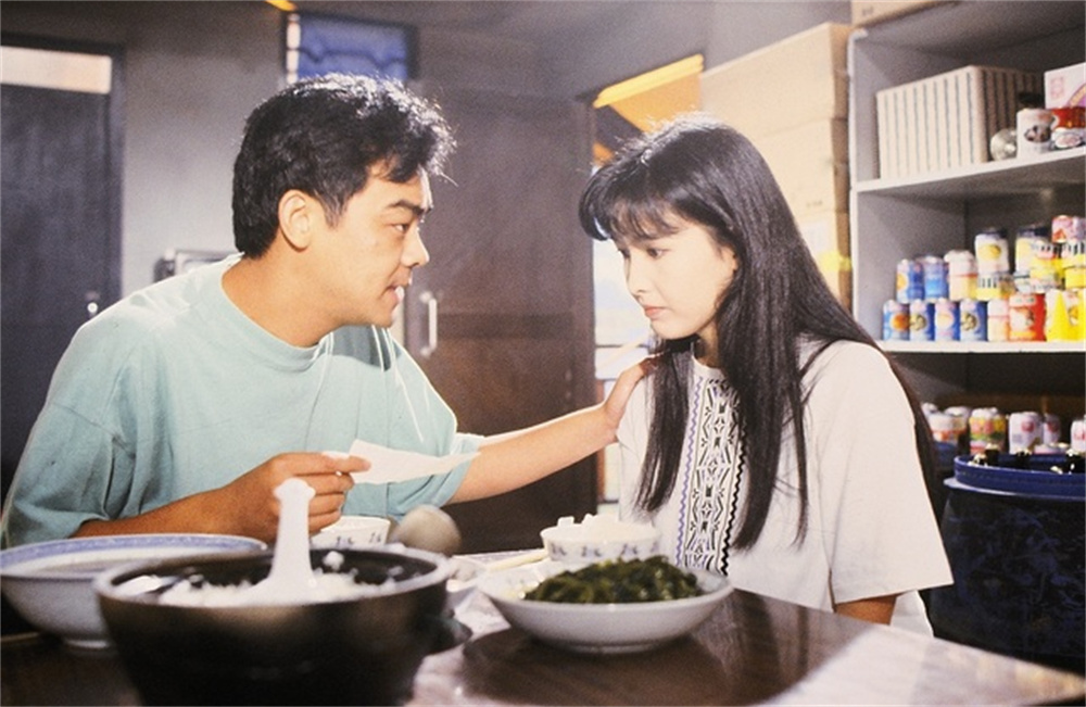 方展博(刘青云 饰演),阮梅(周慧敏 饰演)