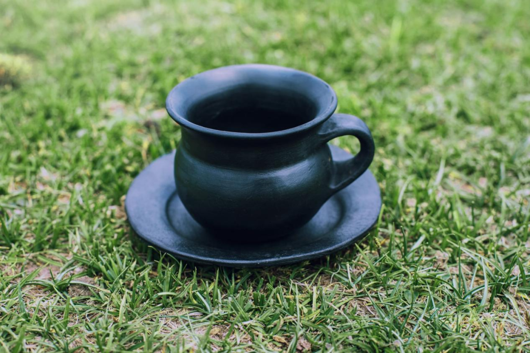 香格里拉“土陶村”的十年：匠人守艺又创新休闲区蓝鸢梦想 - Www.slyday.coM