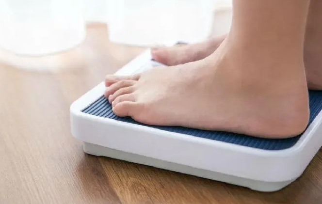 杭州姑娘刻苦减肥，结果半年胖10斤！医生一问发现不对劲，很多人都要警惕休闲区蓝鸢梦想 - Www.slyday.coM