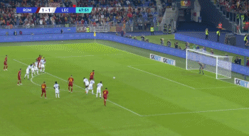 体坛连连看丨C罗斩获俱乐部700球！阿森纳3比2利物浦裁判抢戏休闲区蓝鸢梦想 - Www.slyday.coM