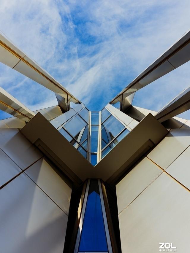 10万元的快乐 哈苏X2D 100C一亿像素中画幅相机评测休闲区蓝鸢梦想 - Www.slyday.coM