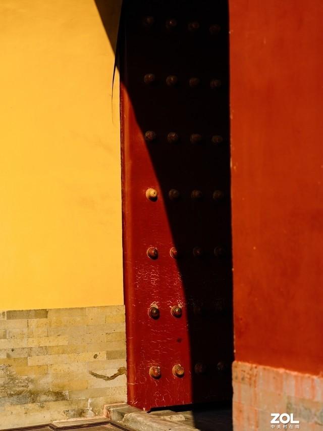 10万元的快乐 哈苏X2D 100C一亿像素中画幅相机评测休闲区蓝鸢梦想 - Www.slyday.coM