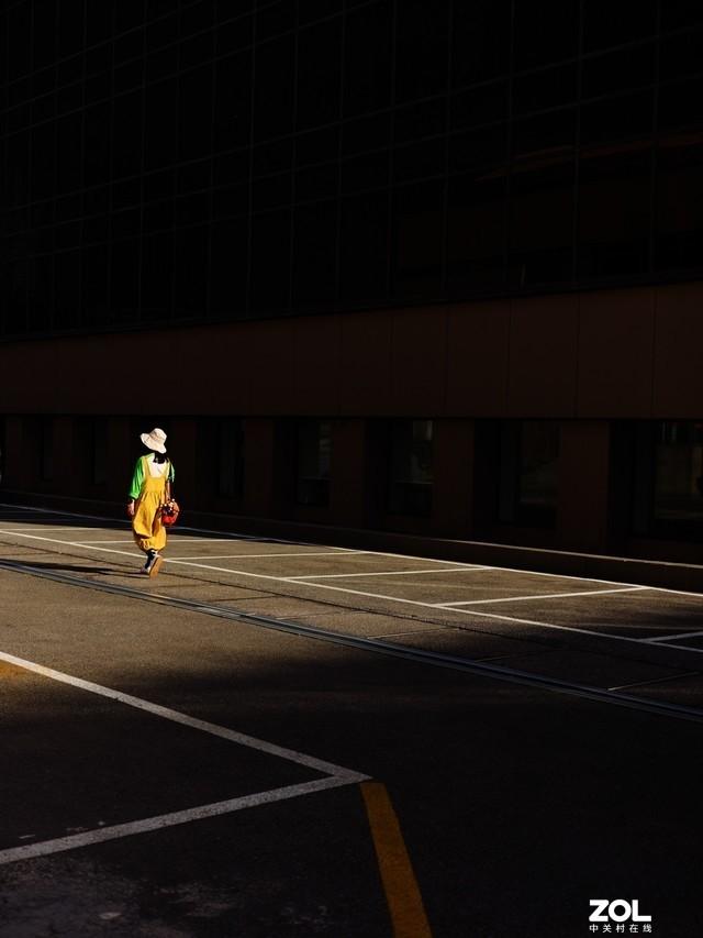 10万元的快乐 哈苏X2D 100C一亿像素中画幅相机评测休闲区蓝鸢梦想 - Www.slyday.coM