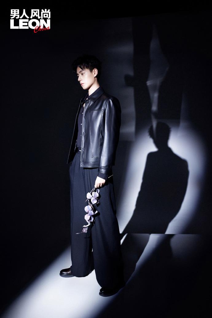 当红小生齐上十月封面，00后这小生成赢家，不愧统一亚洲审美的人休闲区蓝鸢梦想 - Www.slyday.coM