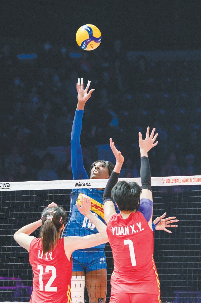 今晚11点中国女排再遇意大利 蔡斌：全力以赴拼到最后一刻休闲区蓝鸢梦想 - Www.slyday.coM