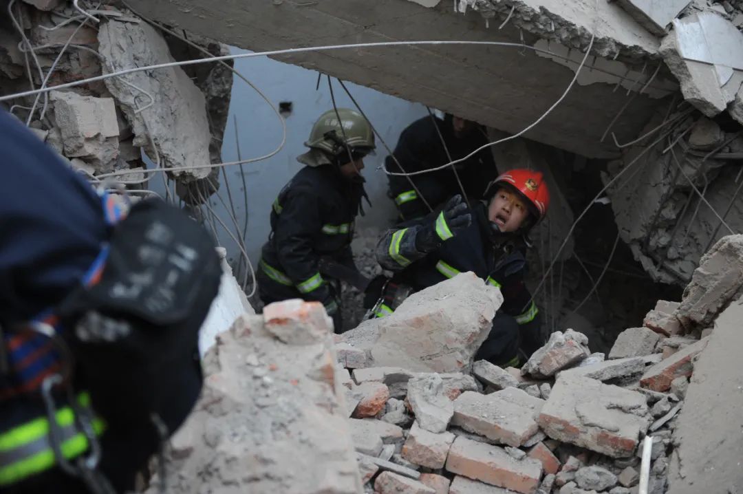 他的故事，比照片还要震撼休闲区蓝鸢梦想 - Www.slyday.coM