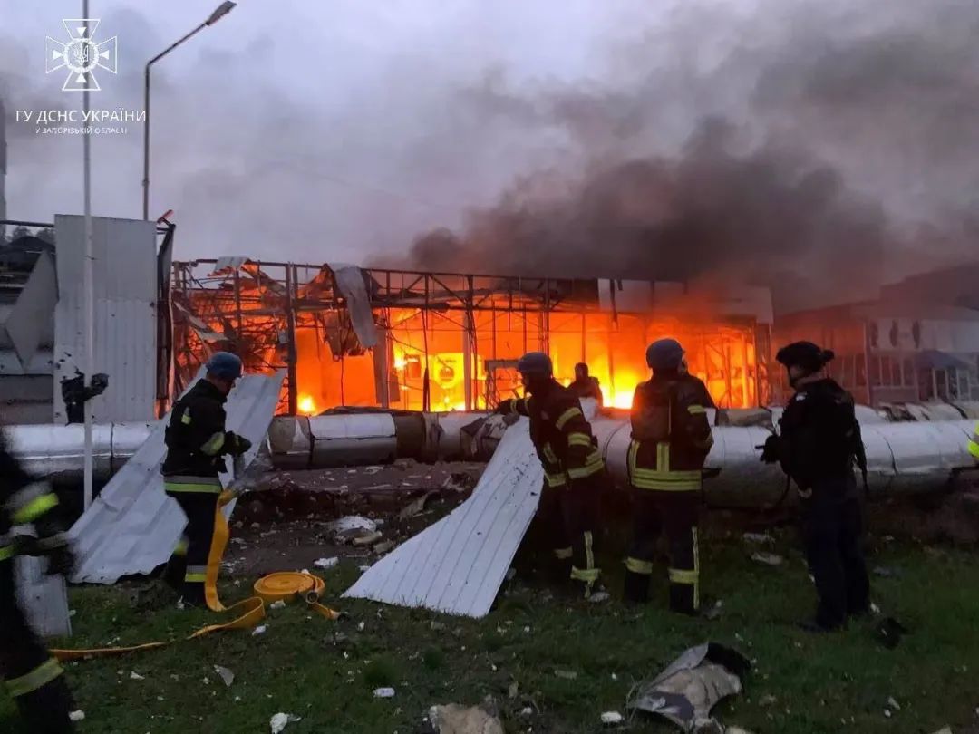 最新消息！“乌克兰多地发生爆炸”！全境拉响防空警报！俄对乌空袭最新伤亡数据公布→休闲区蓝鸢梦想 - Www.slyday.coM
