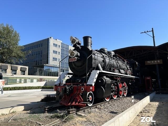 7000预算，iPhone 14选标准版还是Plus？休闲区蓝鸢梦想 - Www.slyday.coM