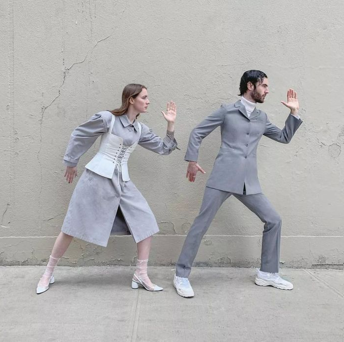 8年穿情侣装不带重样，这对“戏精CP”爆红网络：求求别再“虐狗”了……休闲区蓝鸢梦想 - Www.slyday.coM