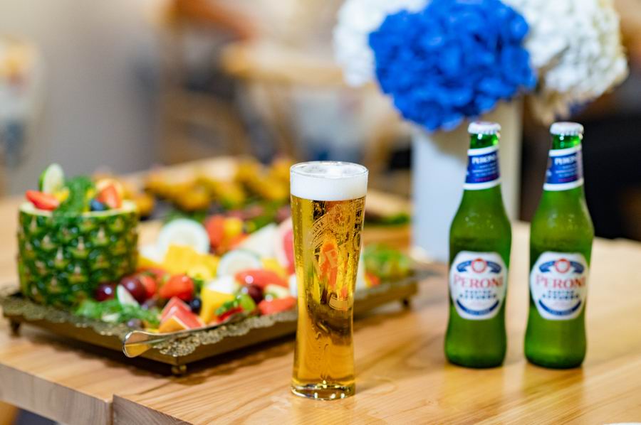 casanova的菜单制作简单而直接,基本上你很难在这上面看到那些华丽的