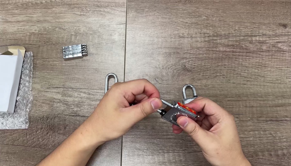 小宝评测｜无锁孔的磁力锁能气哭小偷？一块磁铁就能轻松破解休闲区蓝鸢梦想 - Www.slyday.coM