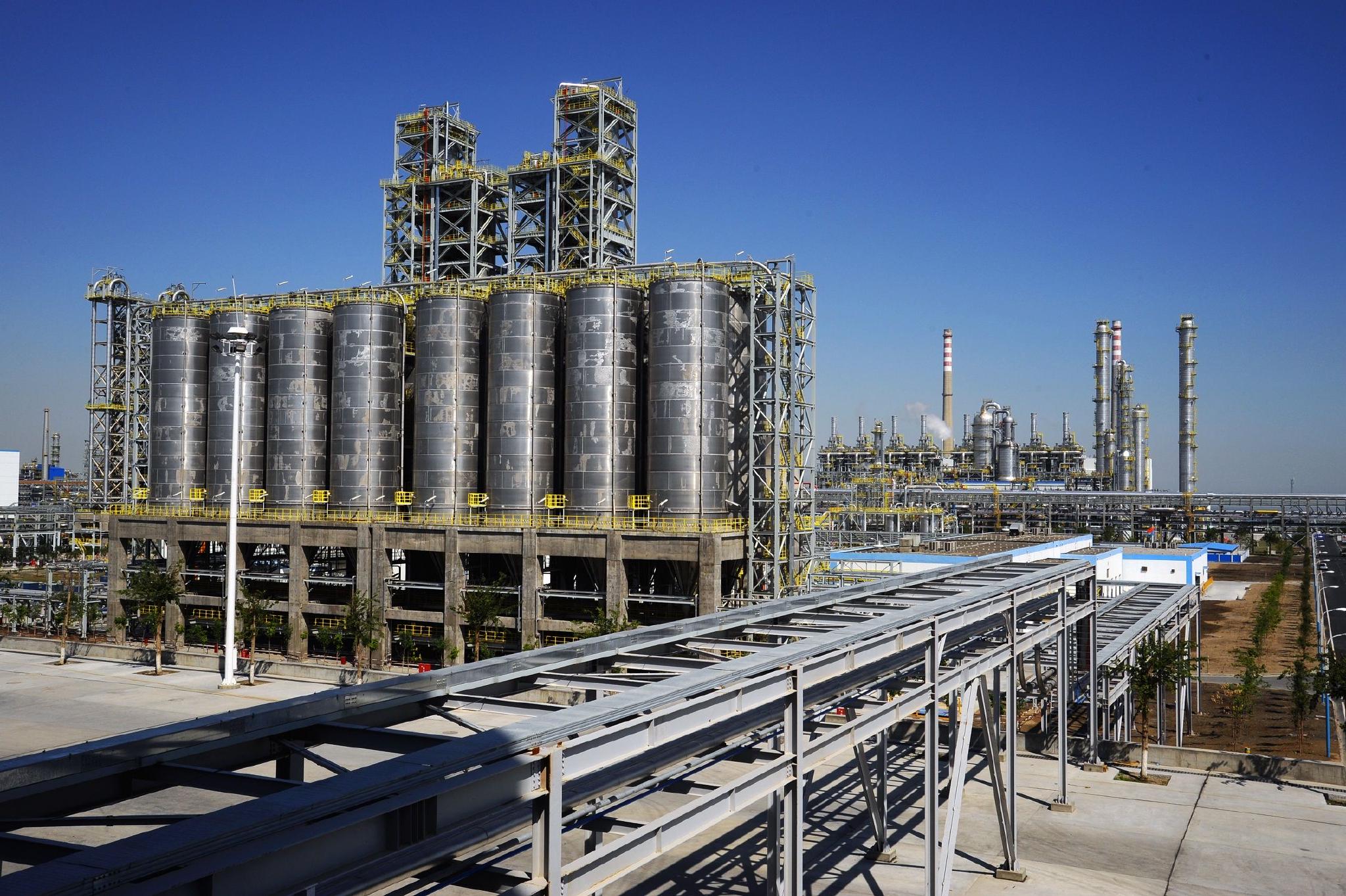 独山子石化公司全密度聚乙烯装置.常国敬摄