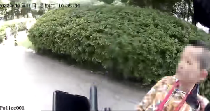 先找孩子，再找老人，杭州一位民警的忙碌上午，帮到别人他很开心休闲区蓝鸢梦想 - Www.slyday.coM