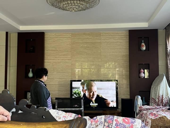 小时探访｜全国首个抱团养老实验暂停两年，这栋别墅往日的热闹还能持续吗？休闲区蓝鸢梦想 - Www.slyday.coM