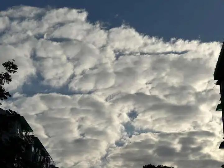 杭州天空又火了，今天一幕刷屏朋友圈！但台风和冷空气马上要来休闲区蓝鸢梦想 - Www.slyday.coM