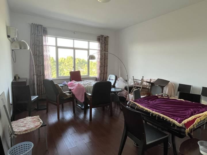 小时探访｜全国首个抱团养老实验暂停两年，这栋别墅往日的热闹还能持续吗？休闲区蓝鸢梦想 - Www.slyday.coM