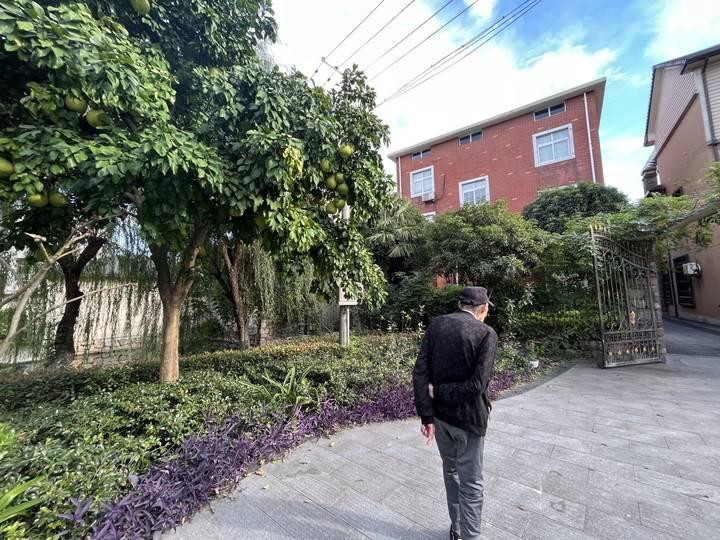 小时探访｜全国首个抱团养老实验暂停两年，这栋别墅往日的热闹还能持续吗？休闲区蓝鸢梦想 - Www.slyday.coM