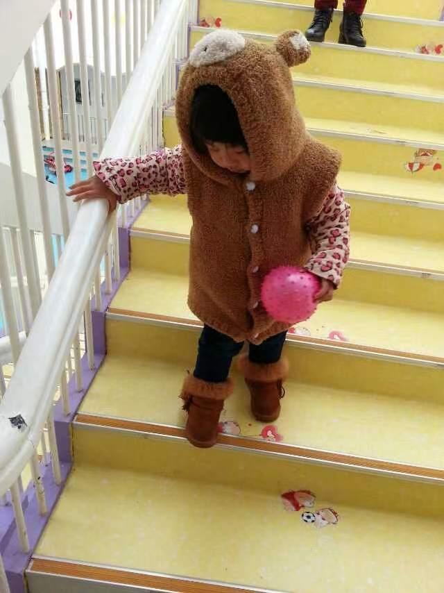 “奶奶牌时尚毛衣”引发技能大比拼！毛线玩具、毛衣裙……杭州的奶奶阿姨们都太会了休闲区蓝鸢梦想 - Www.slyday.coM