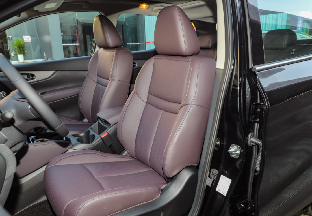 谁才是年轻人最爱那个？别克昂扬静态对比日产逍客