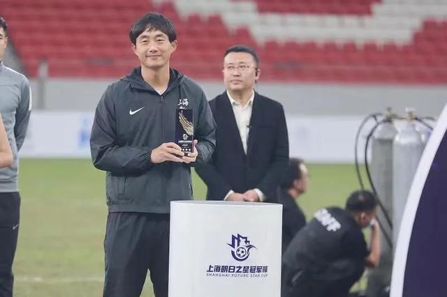 申花U15冠军教头谈U15龙虎队：不比赛，永远不知道球员的真实水平休闲区蓝鸢梦想 - Www.slyday.coM