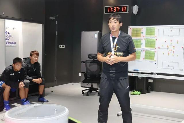 申花U15冠军教头谈U15龙虎队：不比赛，永远不知道球员的真实水平休闲区蓝鸢梦想 - Www.slyday.coM