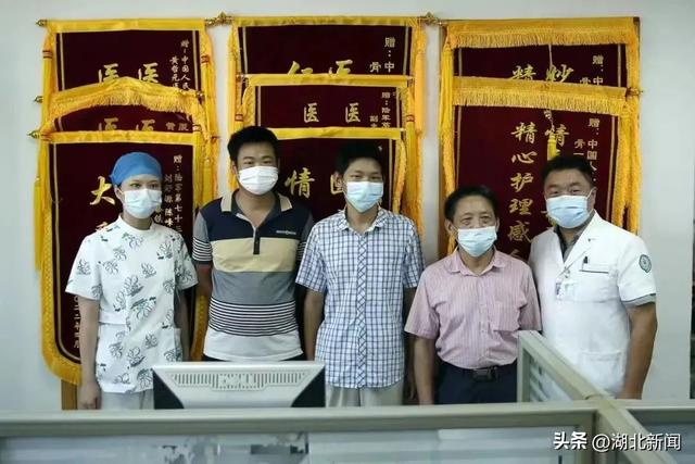 双向奔赴真暖心！湖北荆州父子三人跨越1300公里，只为还12年前的一个“红包”休闲区蓝鸢梦想 - Www.slyday.coM