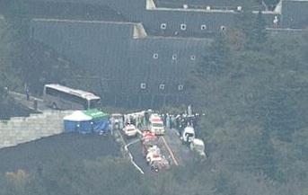 日本静冈县一旅游大巴发生侧翻 已致1人死亡多人受伤休闲区蓝鸢梦想 - Www.slyday.coM