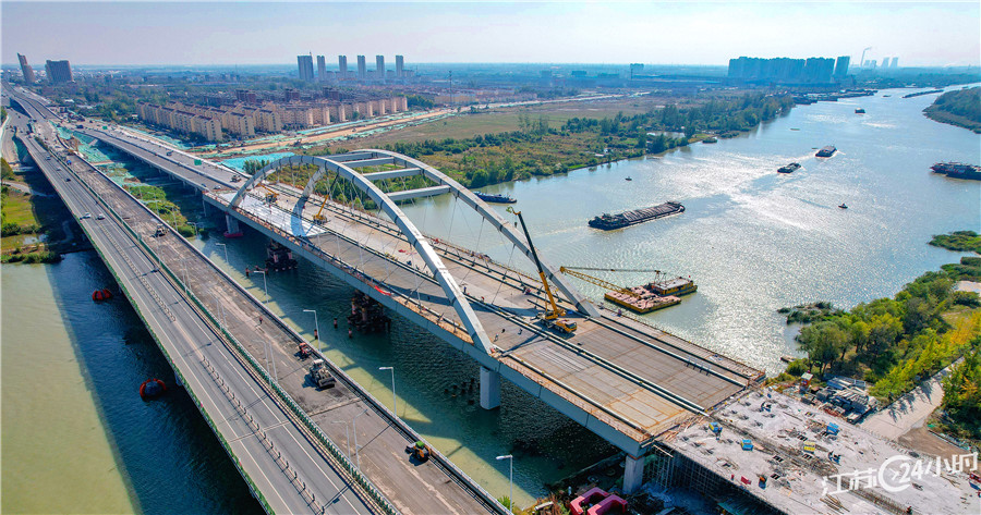 跨京杭运河特大桥建设现场