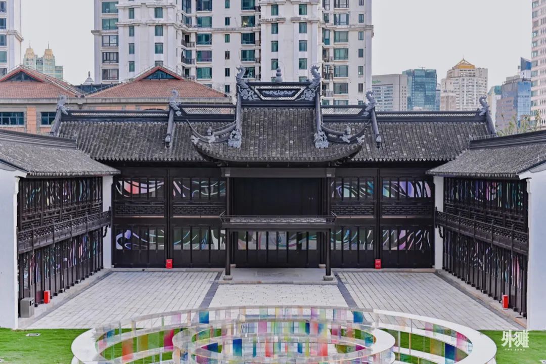 上海苏州河畔的新地标崛起,潮流艺术和百年文脉,万象焕新|戏台|苏河湾|天后宫_新浪新闻
