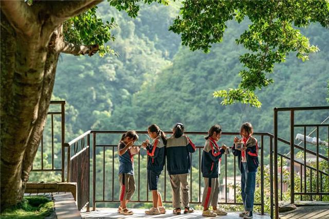 学生“零近视”云南这所小学的法宝是……休闲区蓝鸢梦想 - Www.slyday.coM