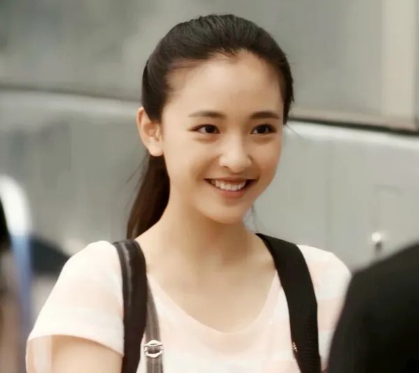吴倩撇甩“恋爱脑”，状态大勇！新剧孖罗云熙携手“追光”，三搭“情侣”引期待！休闲区蓝鸢梦想 - Www.slyday.coM