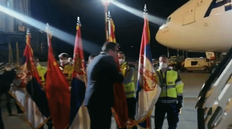 视频｜迈向世界舞台中央丨十年·瞬间：抗疫援助休闲区蓝鸢梦想 - Www.slyday.coM