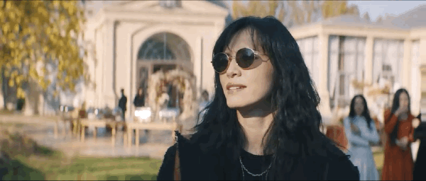 《摇滚狂花》是今年最刺激的剧了吧？分分钟都是新鲜感休闲区蓝鸢梦想 - Www.slyday.coM