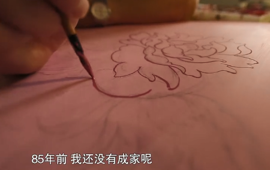 上海这款国民床单又上热搜！不舍得扔…还在用的举手！背后还有一段甜蜜爱情故事休闲区蓝鸢梦想 - Www.slyday.coM