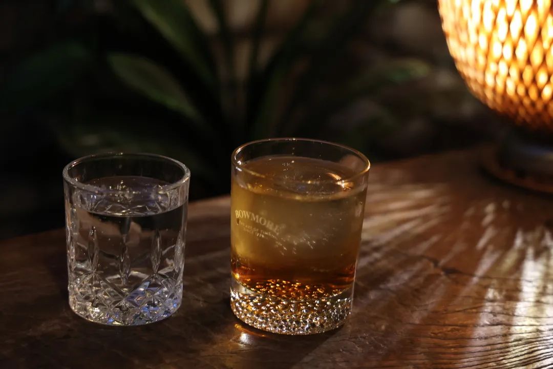 那些开在胡同里的书店，是城市之光休闲区蓝鸢梦想 - Www.slyday.coM