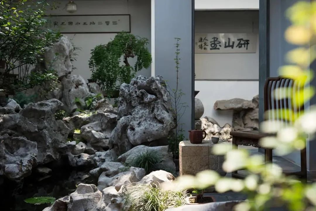 只想与你共白首，居一座小院共话桑麻