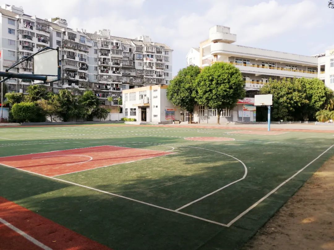 免费开放！福州多所学校已试点休闲区蓝鸢梦想 - Www.slyday.coM