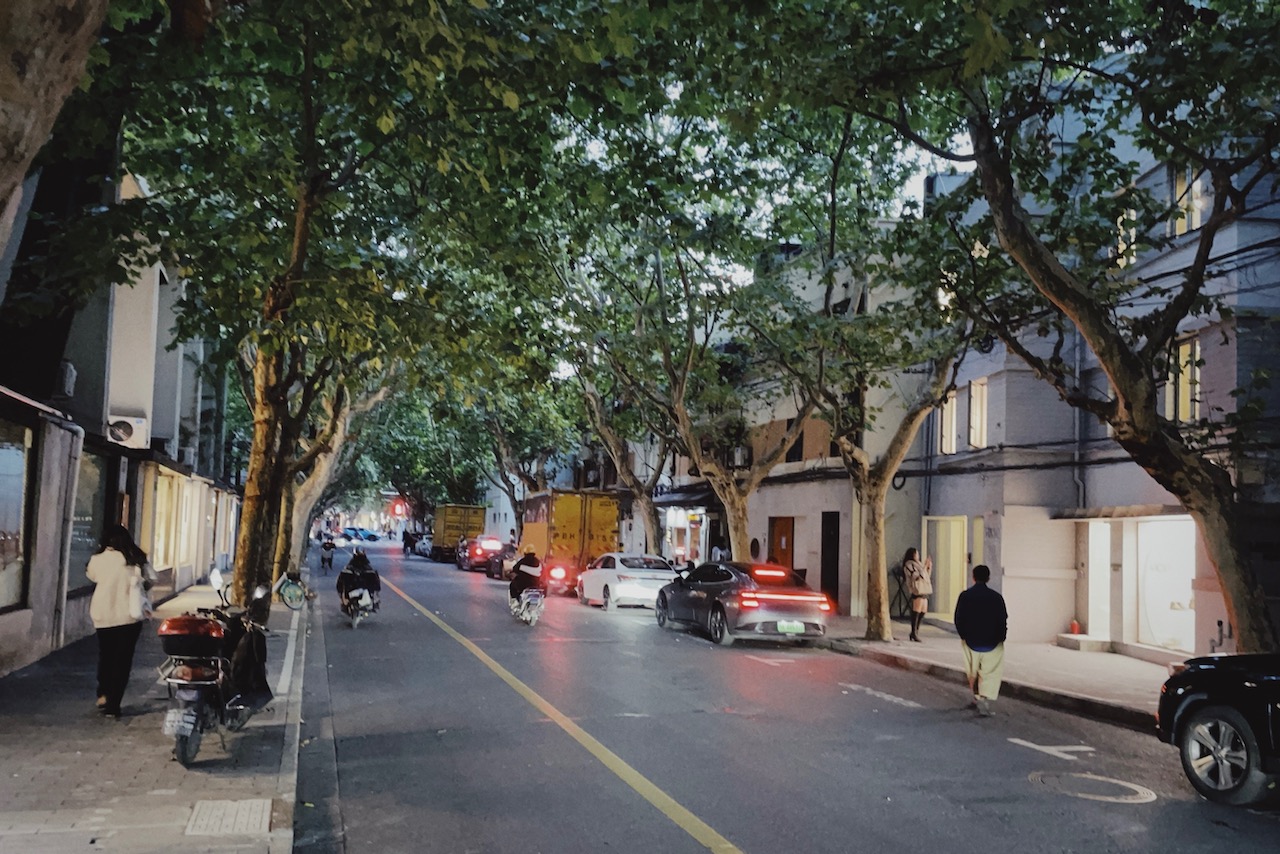 上海小店故事|在"巨富长"改老房子,时髦劲回来了