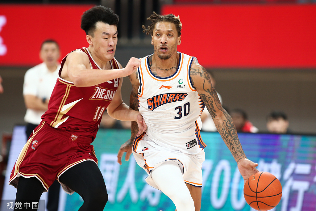 比斯利在場，上海合計淨負浙江多達21分。