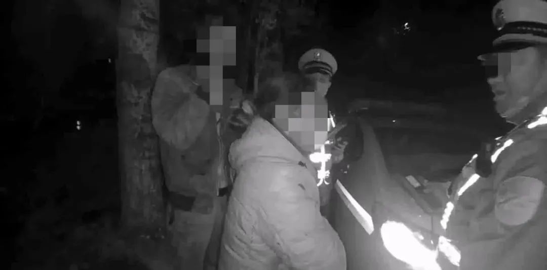 “就吃了二十个螃蟹，我这算酒驾吗？”休闲区蓝鸢梦想 - Www.slyday.coM